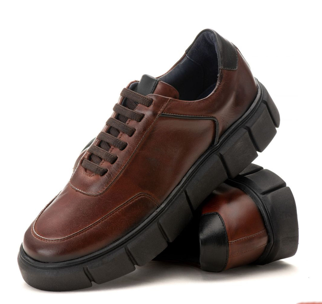 Tênis Mosc Tratorado em Couro