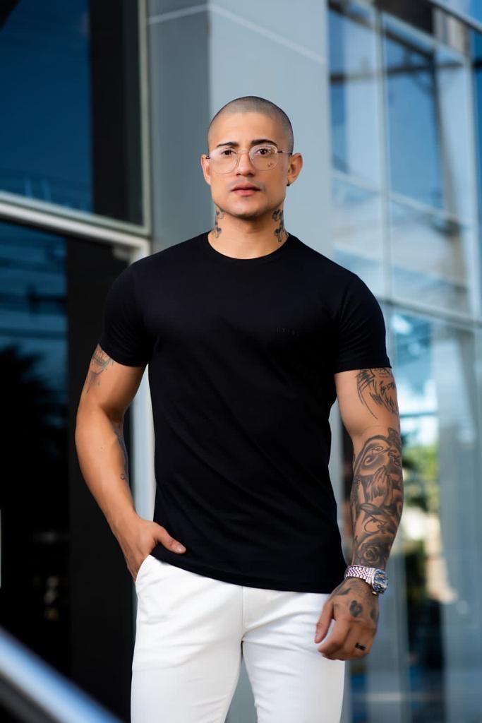 Camiseta básica 100% algodão